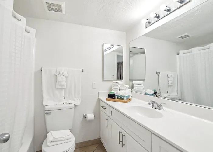 133 Fully Furnished, Amenities Galore Apartment